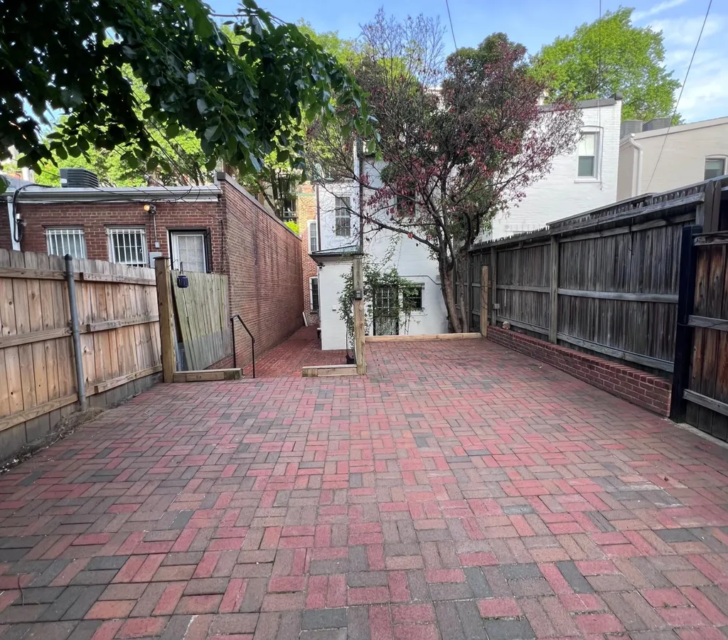 947 25th Street NW, Washington, DC 20037