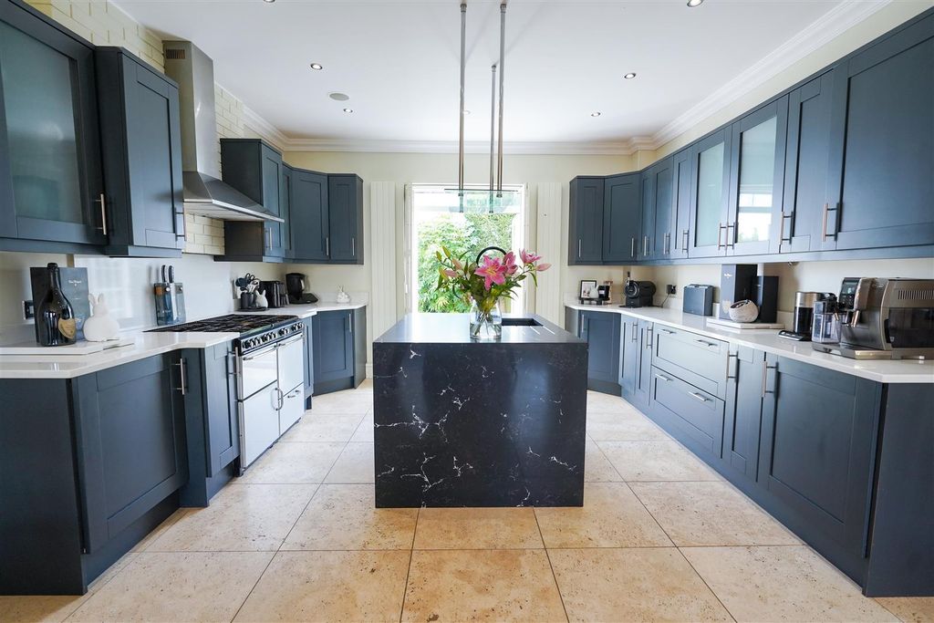 Additional image 13 of 5 bed property for saleSherborne Walk, Blackpill, Swansea SA3