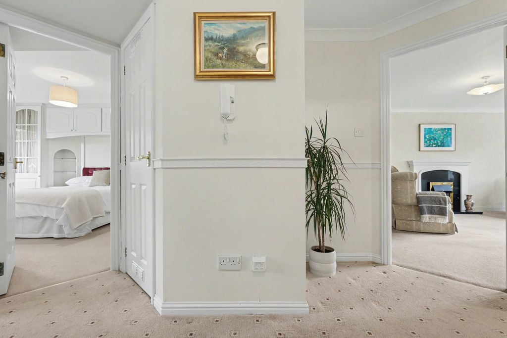 Additional image 13 of 2 bed flat for saleBeechwood Gardens, Stirling FK8