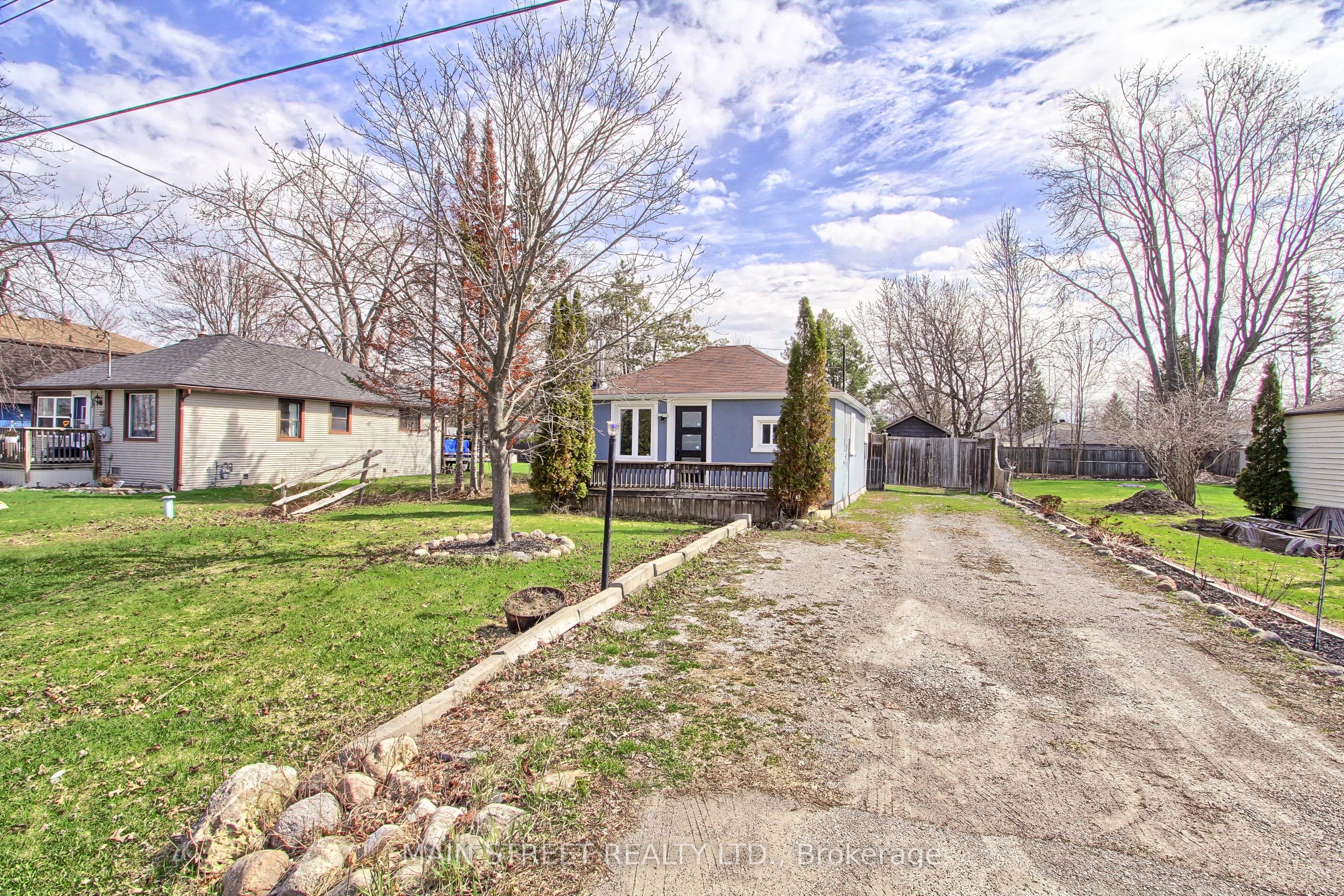 127 Woodfield Drive N, Georgina, ON, L0E 1N0
