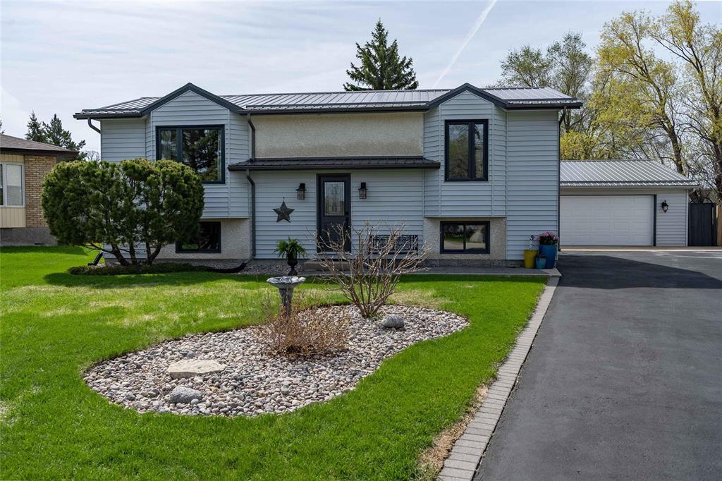 5 Taylor Place
