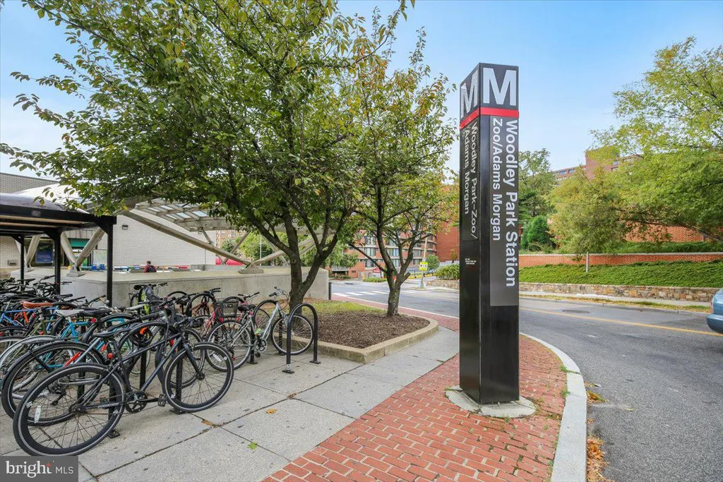 3621 39th Street NW Unit E323, Washington, DC 20016