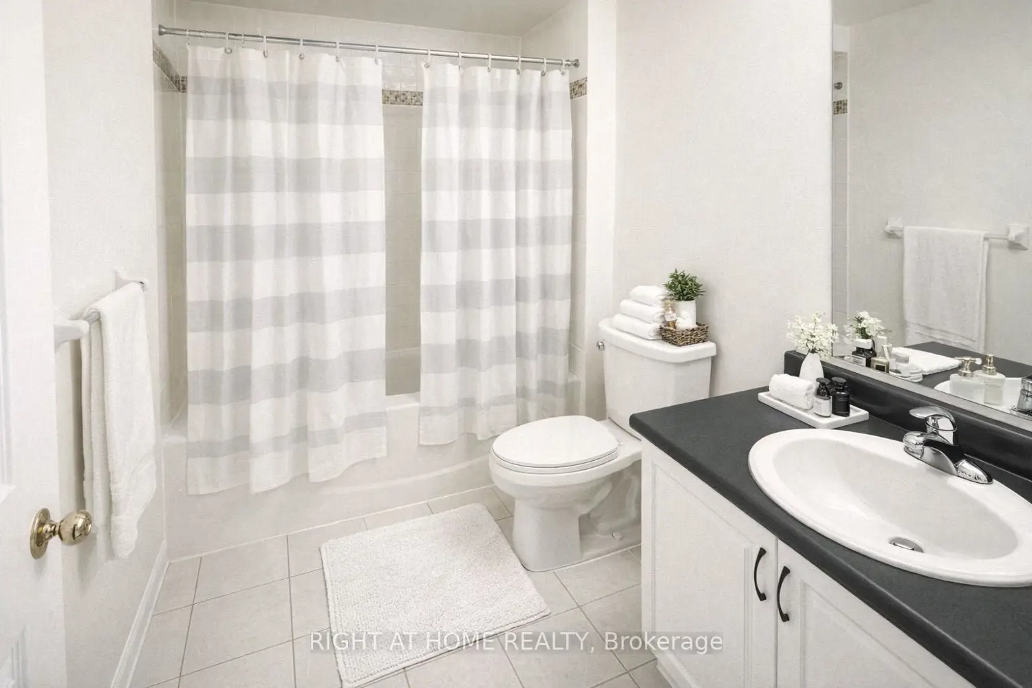 Additional image 15 of 4721 Colombo Crescent