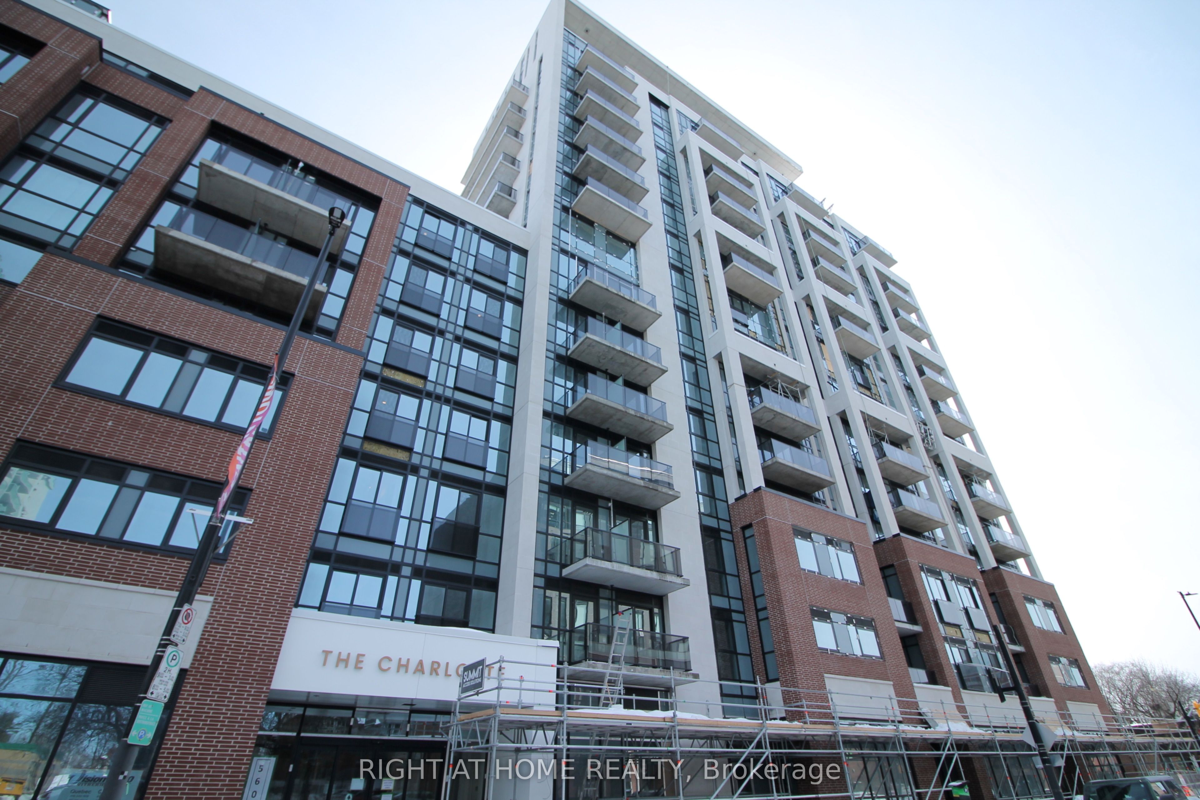 1006-560 Rideau Street, Ottawa, ON, K1N 5Z8