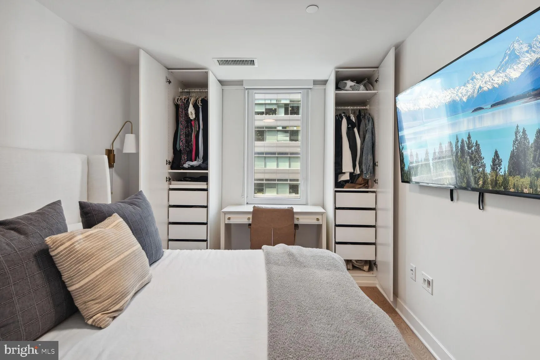 Additional image 35 of 37 L Street SE Unit 601, Washington, DC 20003