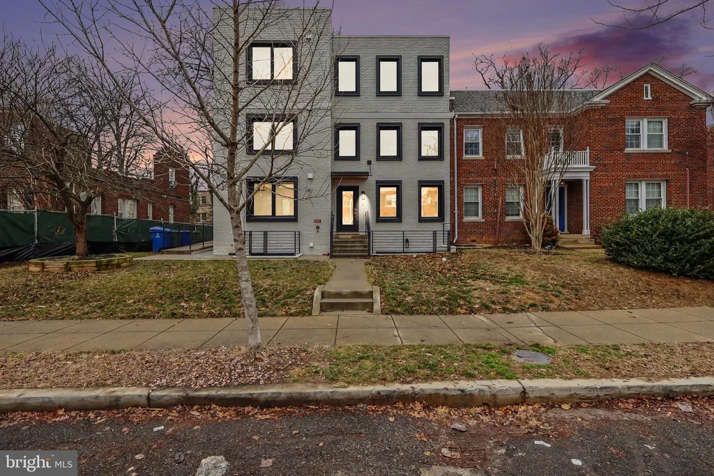 Additional image 2 of 2216 40th Place NW Unit 4, Washington, DC 20007