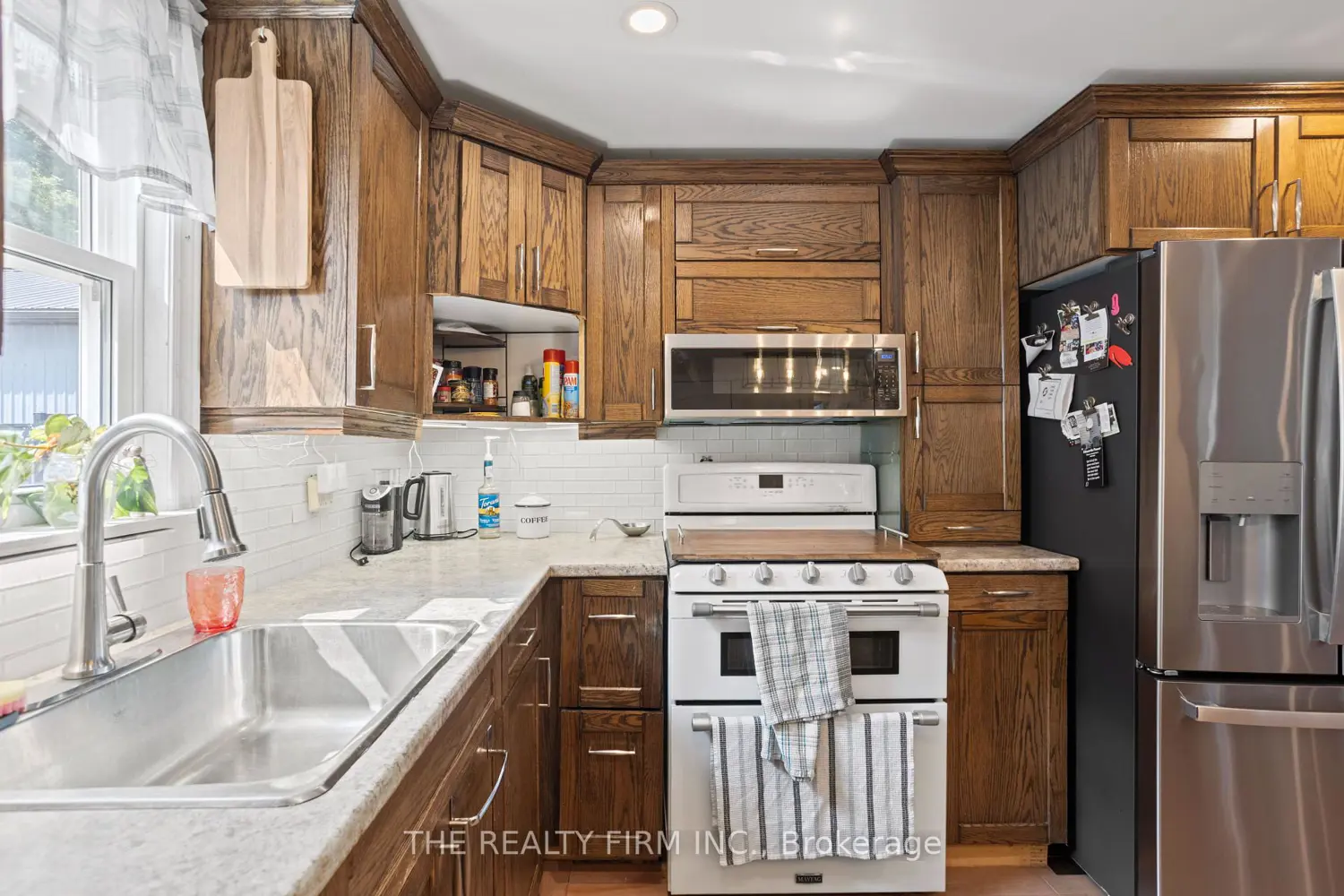584610 Beachville Road photo 4