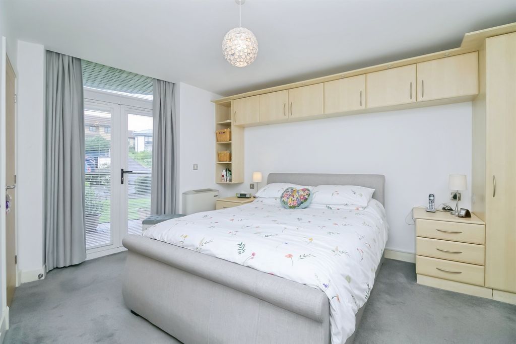 Additional image 8 of 3 bed flat for saleY Cerigos, Barry CF62