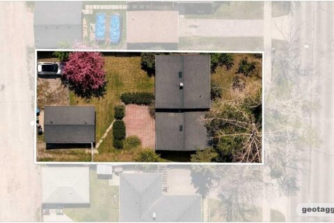 Additional image 8 of 8432 Elbow Drive SW, Calgary, AB, T2V 1K8
