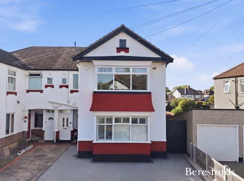 Tudor Drive, Gidea Park RM2