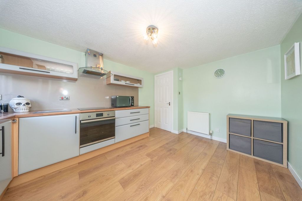 Additional image 9 of 3 bed flat for saleLeven Walk, Craigshill, Livingston EH54
