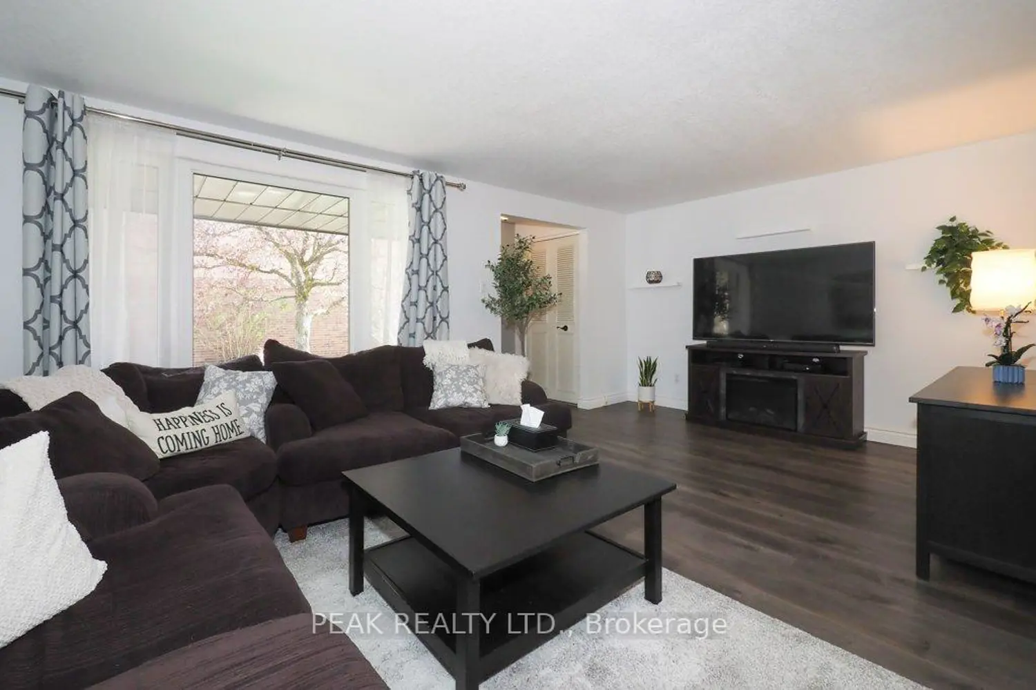 Additional image 3 of 279 Sandowne Drive 32