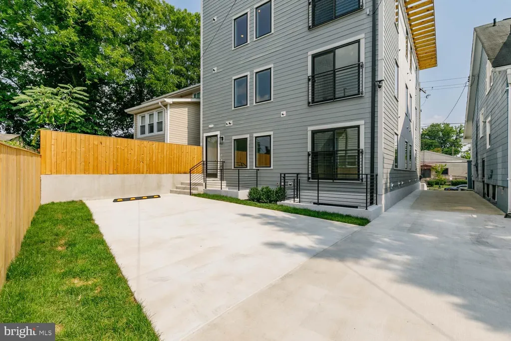 Additional image 17 of 1818 Rhode Island Avenue NE Unit 6, Washington, DC 20018