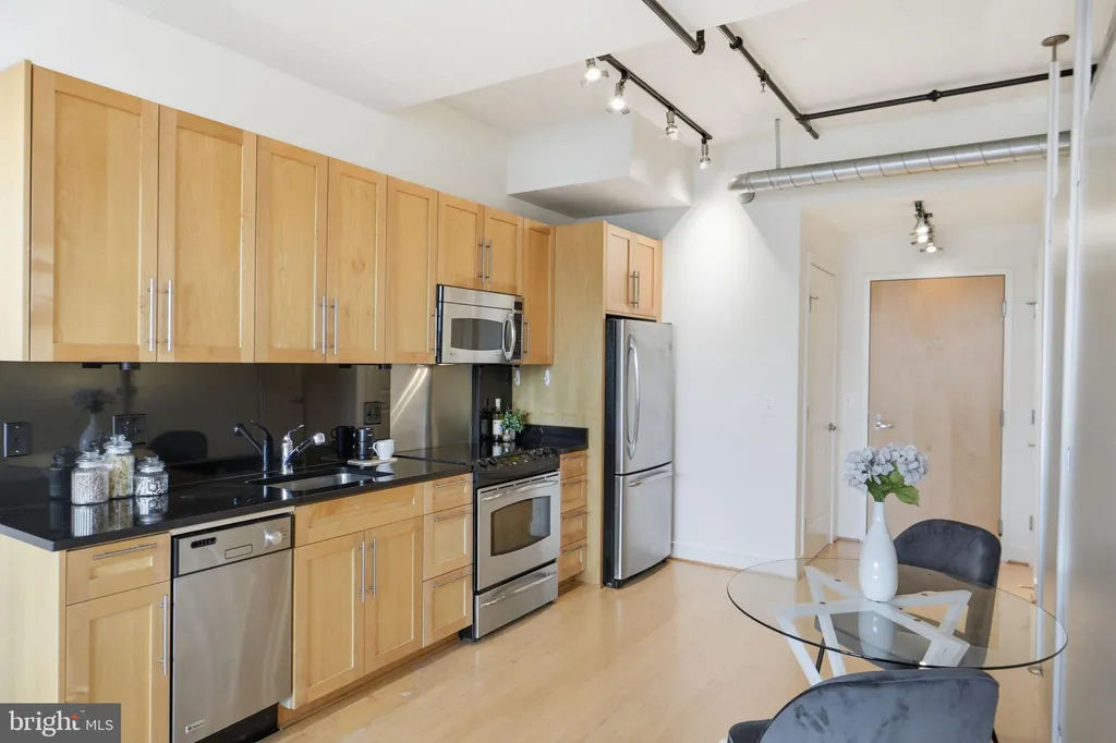 Additional image 13 of 2125 14th Street NW Unit 721, Washington, DC 20009