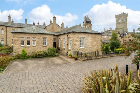 Clifford Drive, Menston, Ilkley, West Yorkshire LS29