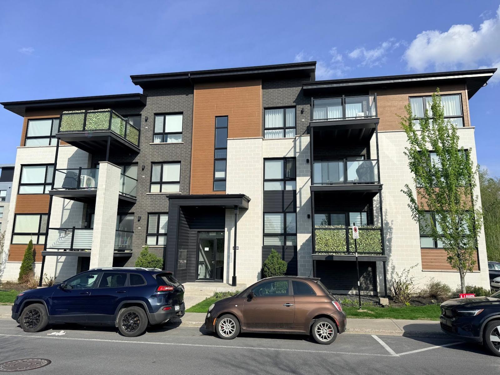4220 Rue Bernard-Hubert