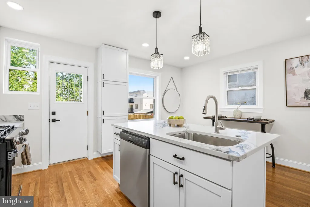 Additional image 14 of 1712 U Street SE, Washington, DC 20020