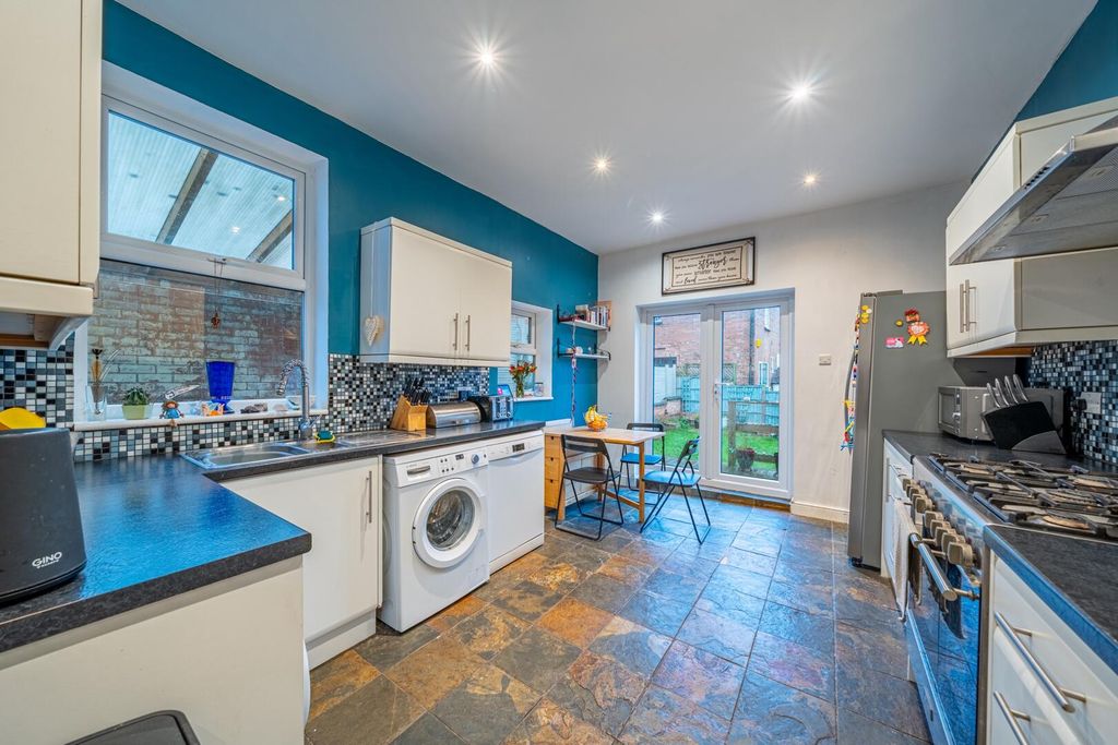 Additional image 4 of 4 bed semi-detached house for saleHardwick Grove, West Bridgford NG2