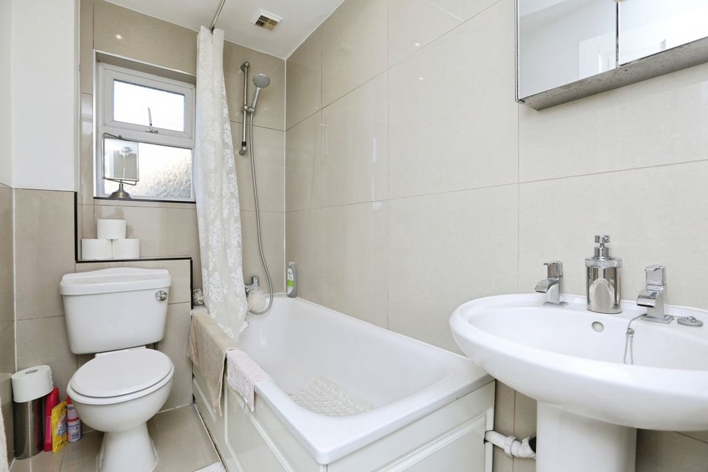 Additional image 9 of 3 bed semi-detached house for saleDiligent Drive, Sittingbourne, Kent ME10