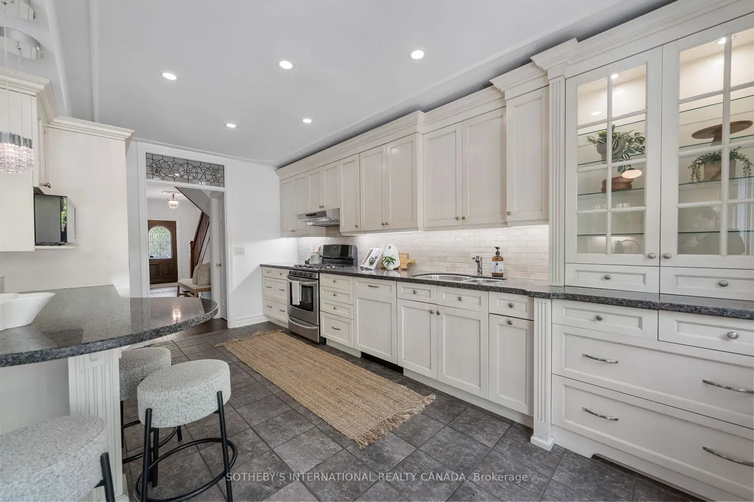 34 Belsize Drive photo 3