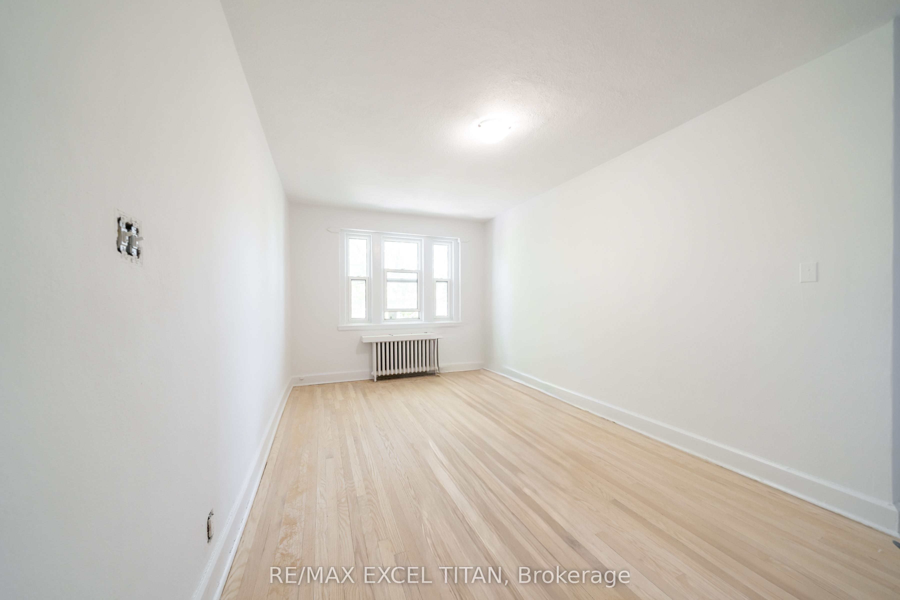 Additional image 4 of 31-1 Mallory Gardens, Toronto, ON, M4V 2A6