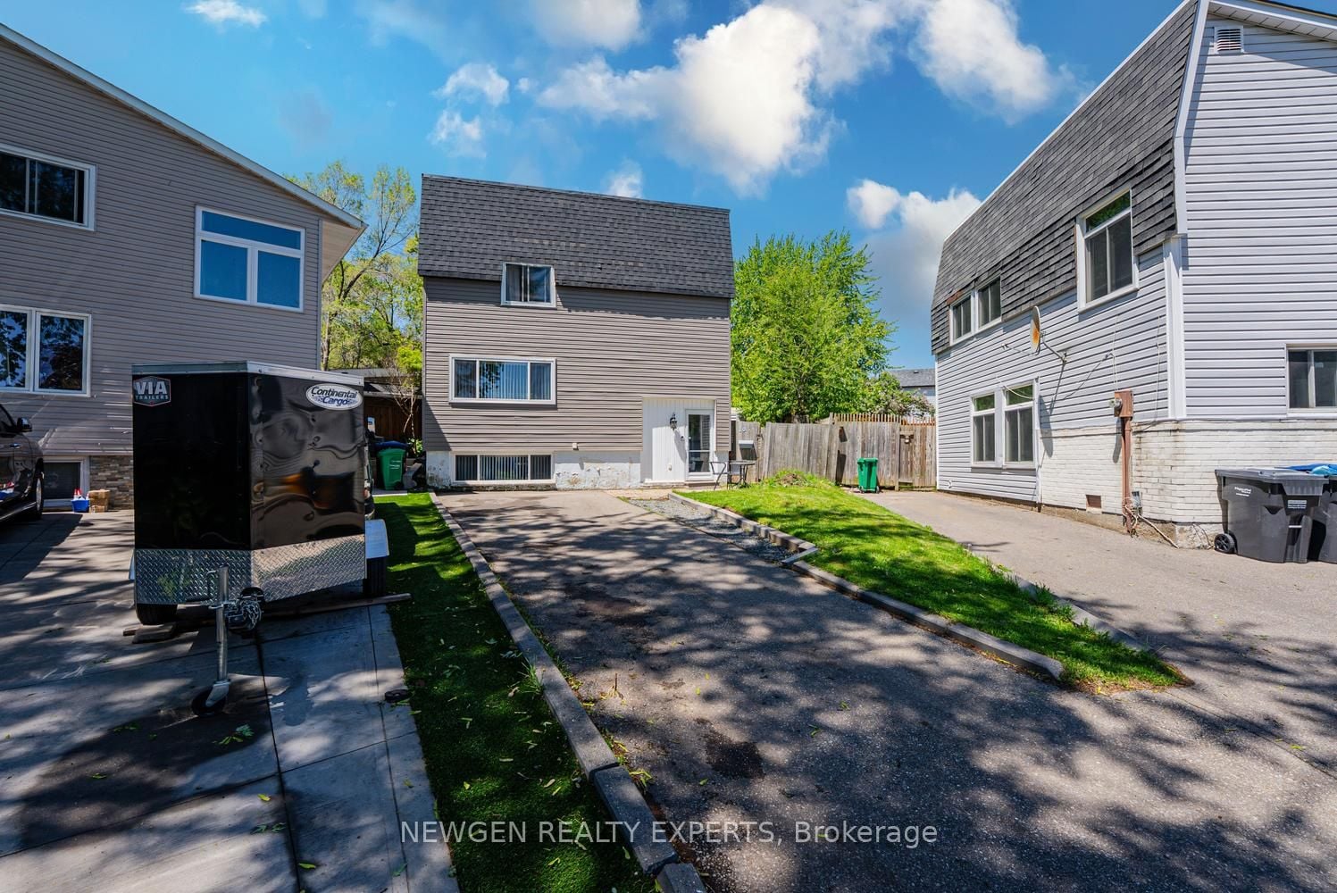 Additional image 4 of 10 Hollyhedge Court, Brampton, ON, L6S 1R5