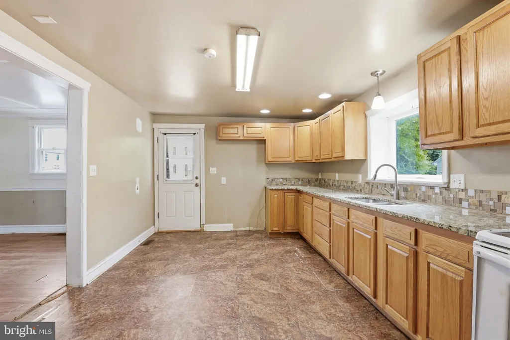 Additional image 14 of 16 W David Street, Frederica, DE 19946