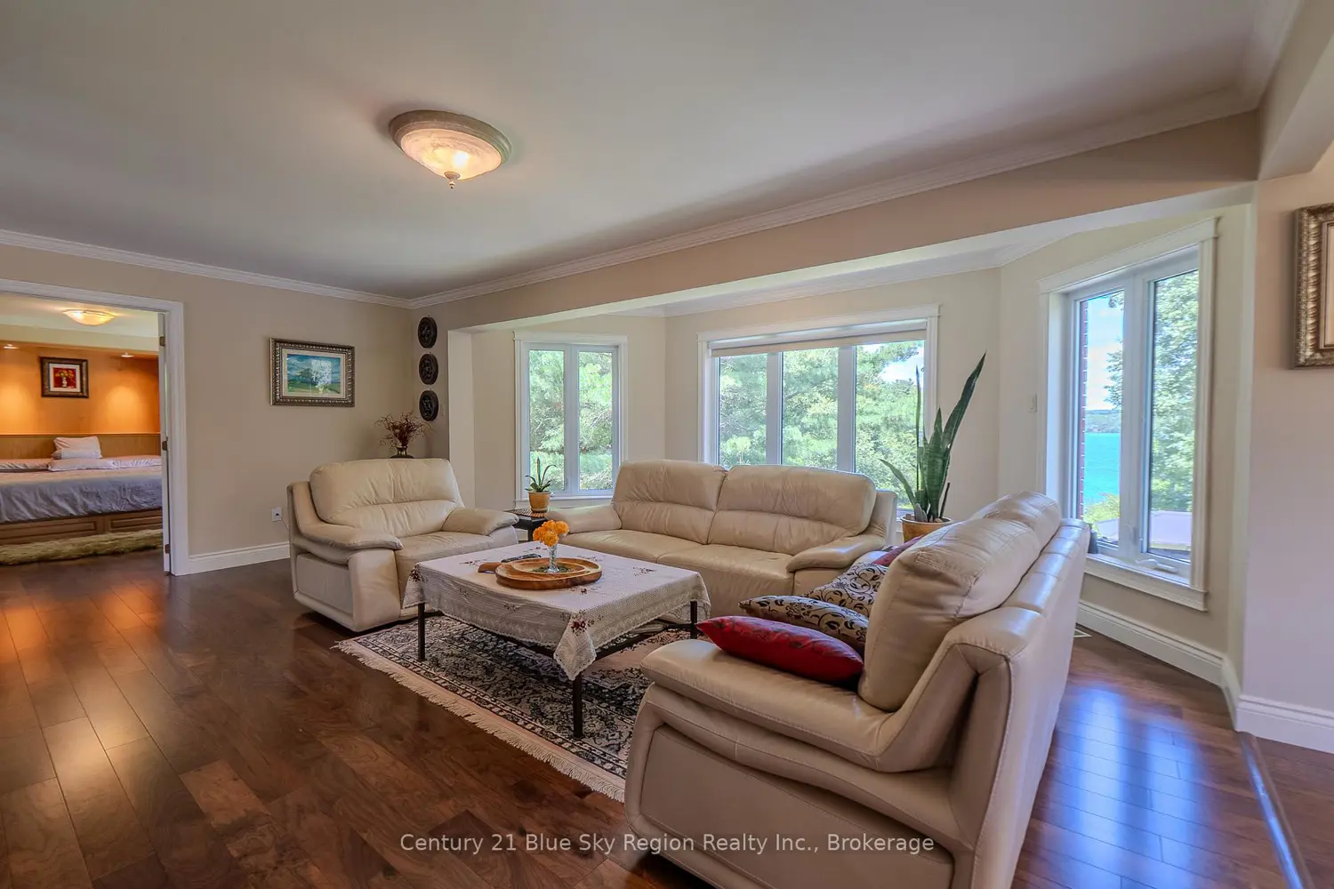 Additional image 15 of 353 Macpherson Drive