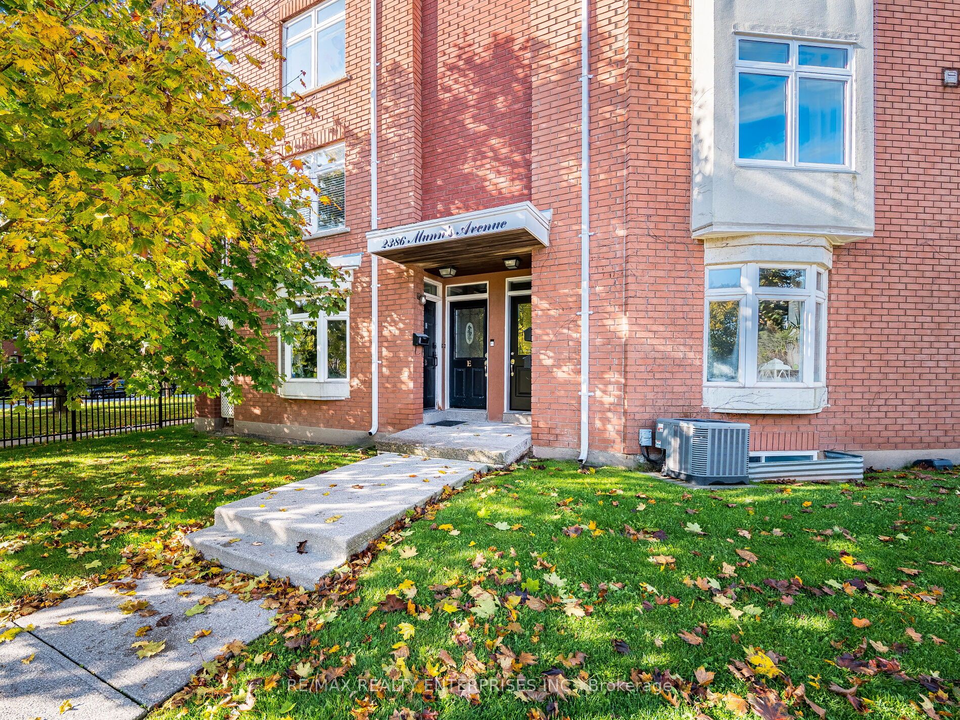 Additional image 2 of 2386 Munns Avenue E, Oakville, ON, L6H 6G9