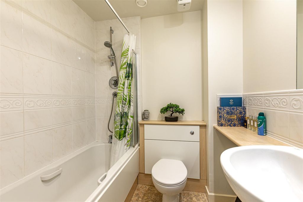 Additional image 12 of 2 bed flat for sale6/8 Weavers Linn, Tweedbank, Galashiels TD1