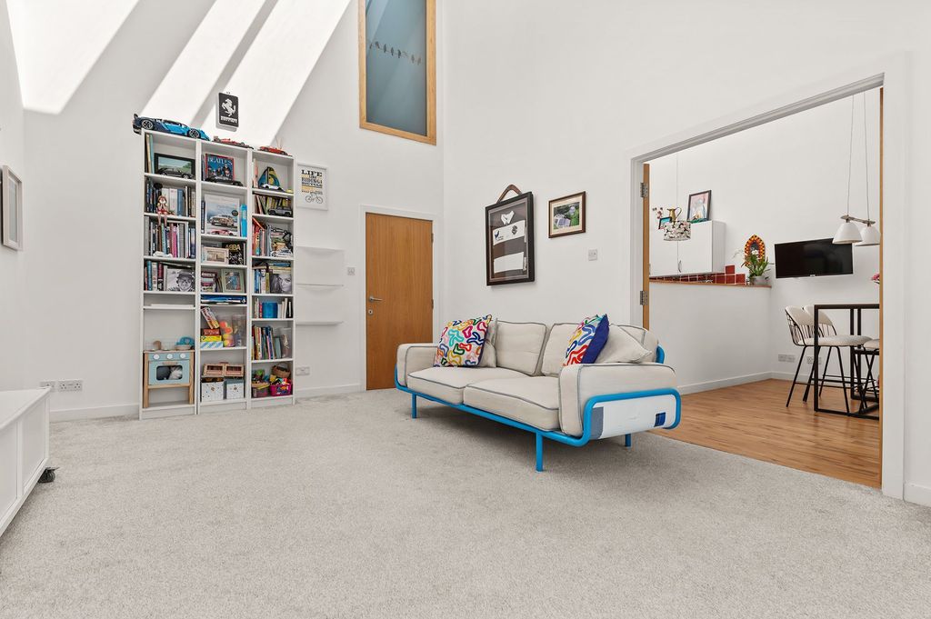 Additional image 6 of 3 bed maisonette for saleKilbryde Crescent, Dunblane FK15