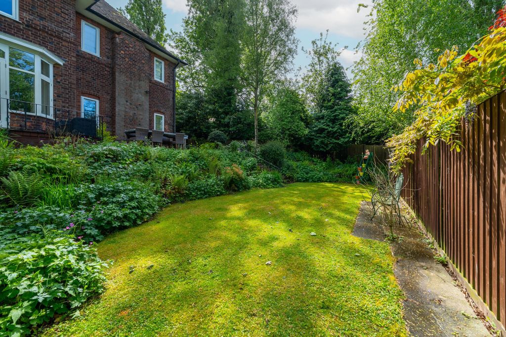 Additional image 27 of 3 bed flat for saleLucknow Avenue, Nottingham NG3