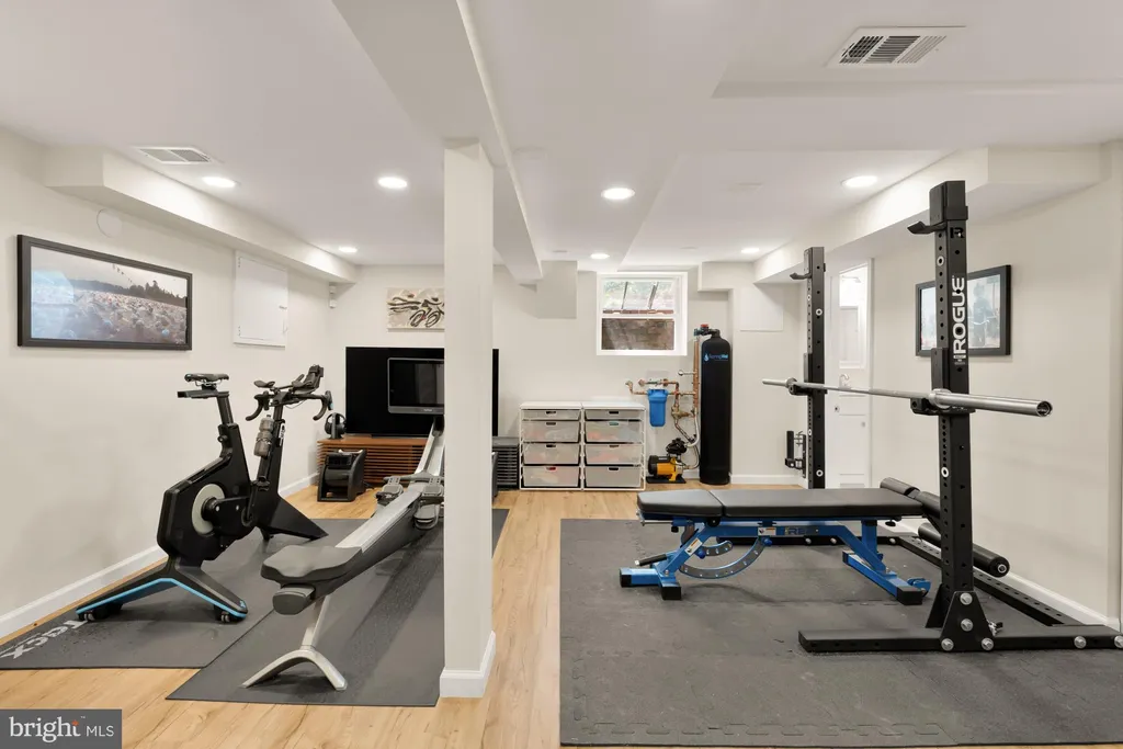 Additional image 40 of 3915 Livingston Street NW, Washington, DC 20015