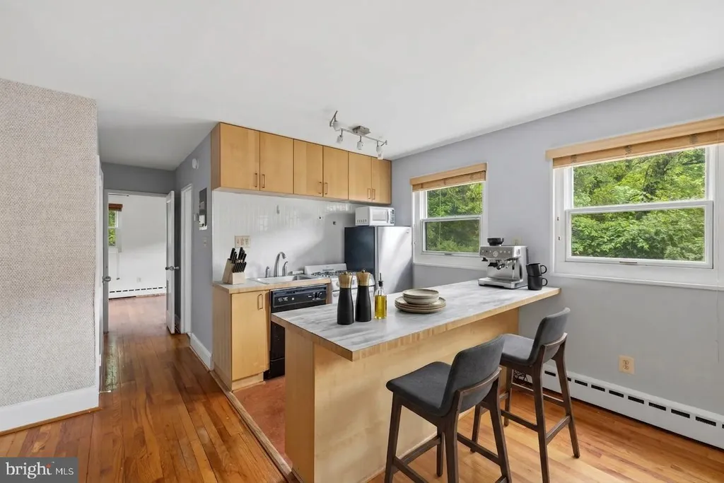 4595 Macarthur Boulevard NW Unit 4, Washington, DC 20007 photo 4