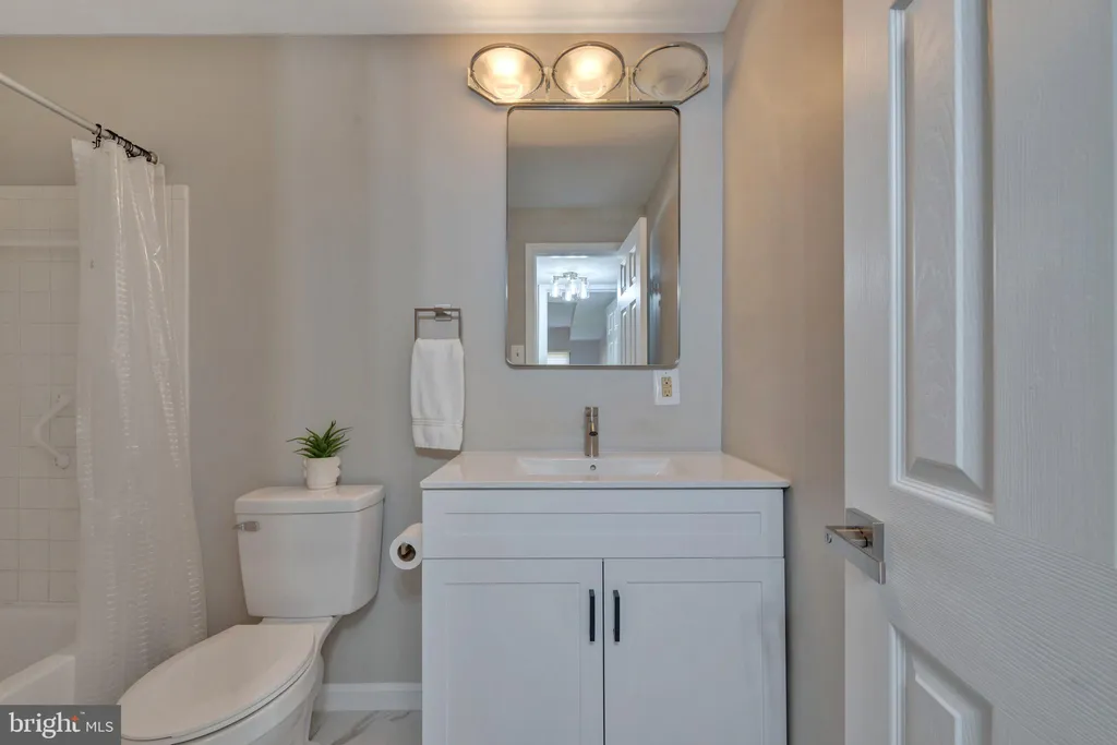 Additional image 17 of 3436 Summit Court NE Unit 3436, Washington, DC 20018