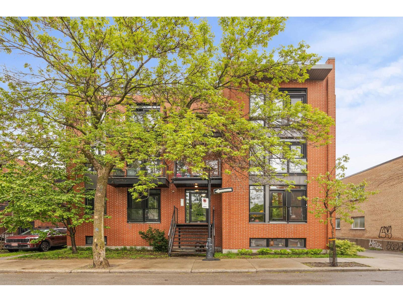 2250 Rue Aylwin