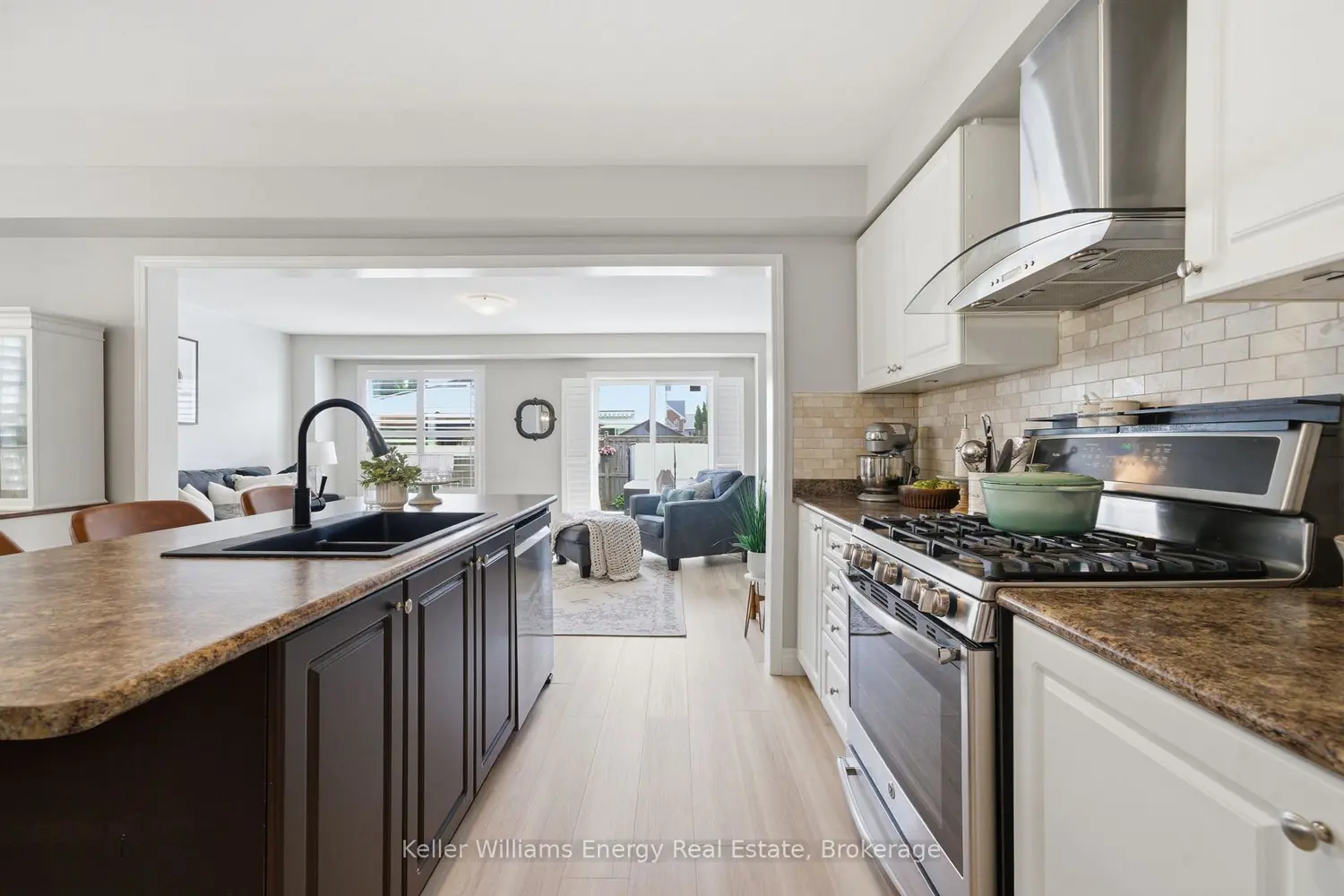 Additional image 5 of 1640 Grandview Street 15
