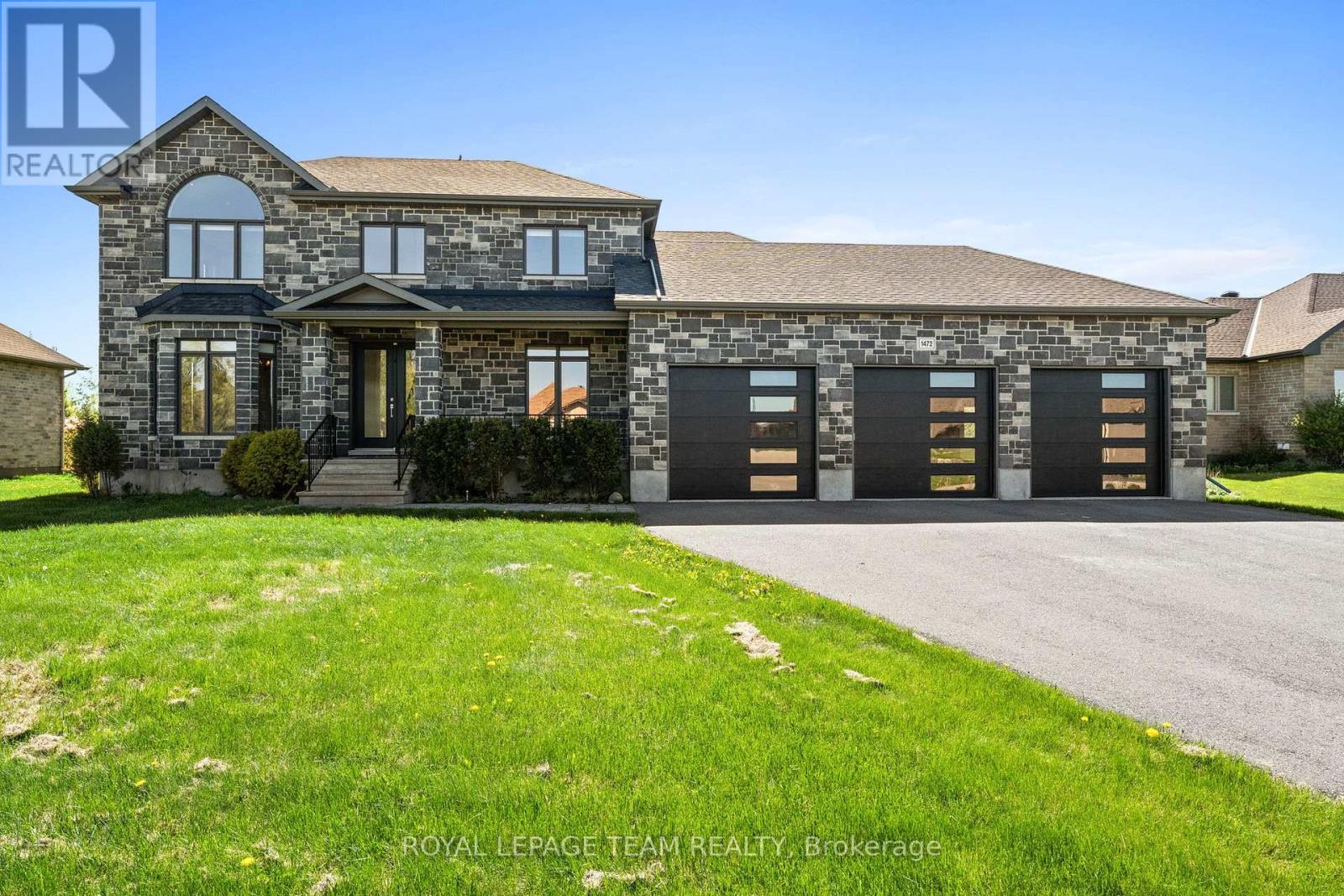 1472 WATER'S EDGE WAY