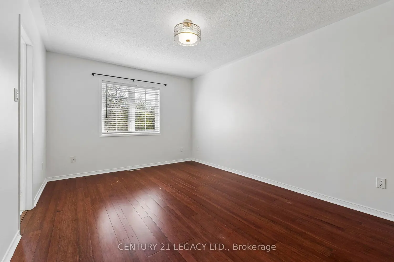 Additional image 12 of 29 Woolf Crescent