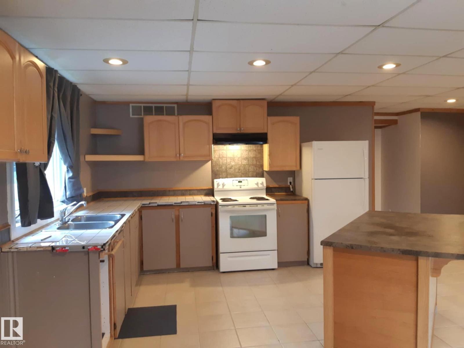Additional image 3 of 3809 112 Avenue NW, Edmonton, AB, T5W0M5
