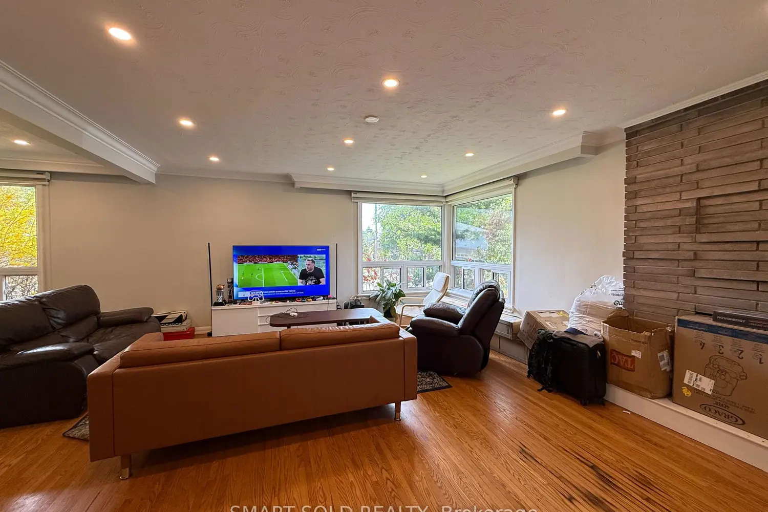 30 Caswell Drive photo 3