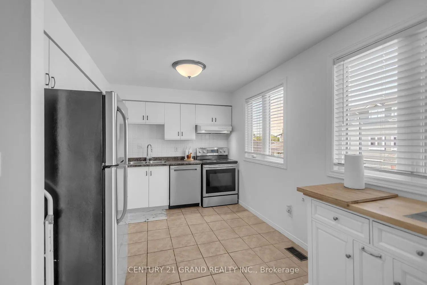 Additional image 7 of 52 Harris Avenue D