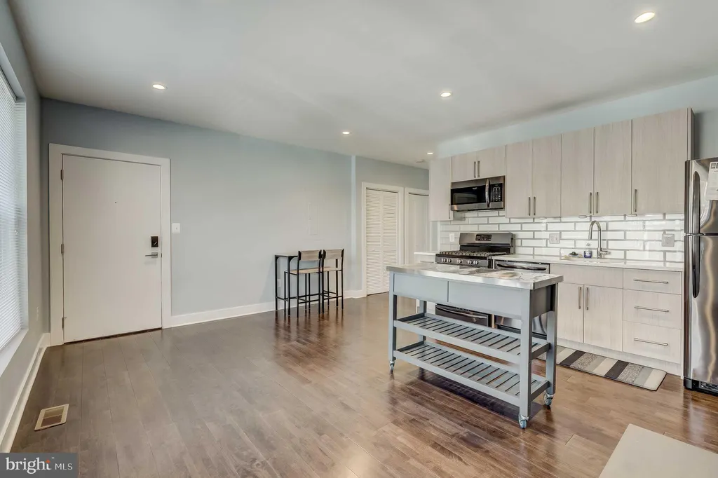 Additional image 5 of 1605 F Street NE Unit 2, Washington, DC 20002