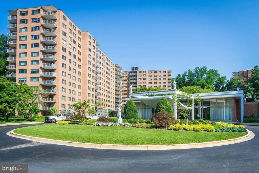 Additional image 30 of 4201 Cathedral Avenue NW Unit 215W, Washington, DC 20016