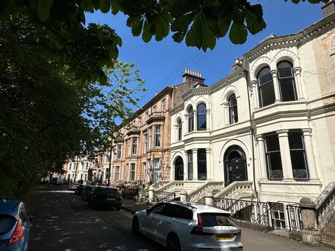 Burnbank Gardens, Woodside, Glasgow G20