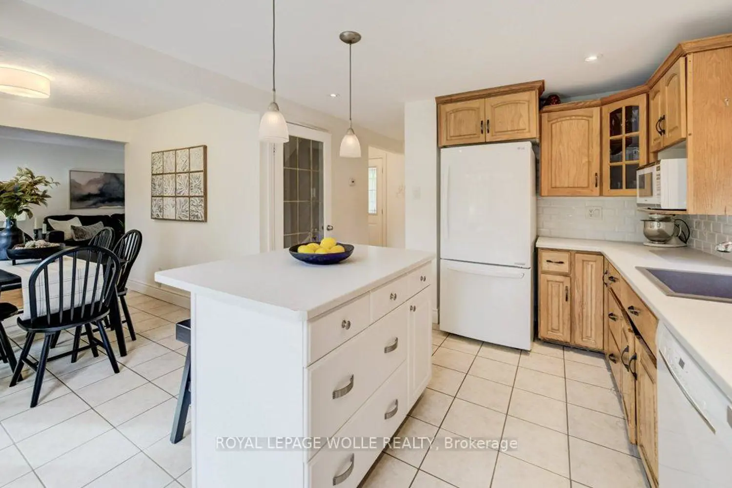 Additional image 5 of 106 Parkland Crescent