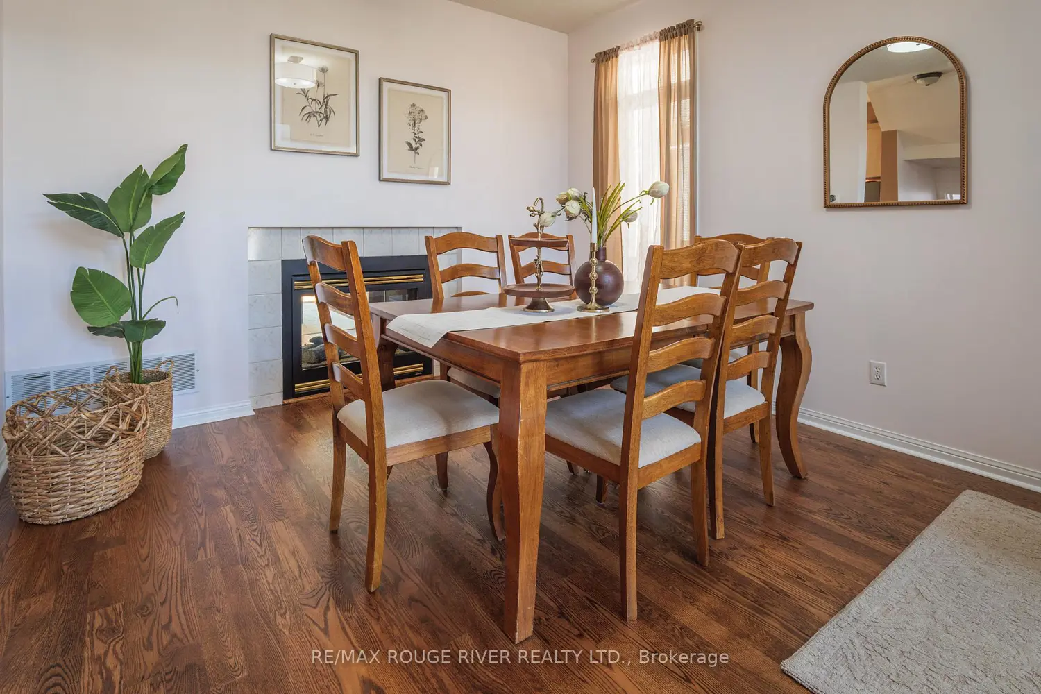 Additional image 5 of 463 Summerpark Crescent