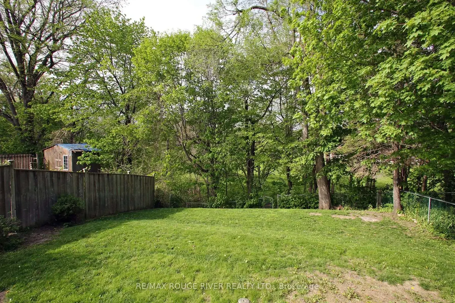 19 Thornbeck Drive photo 3
