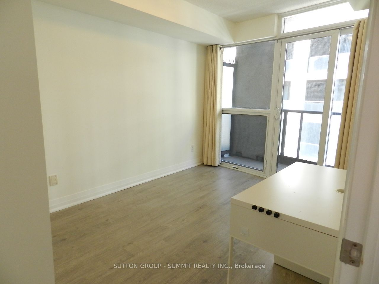 Additional image 4 of 506-25 Carlton Street, Toronto, ON, M5B 1L4