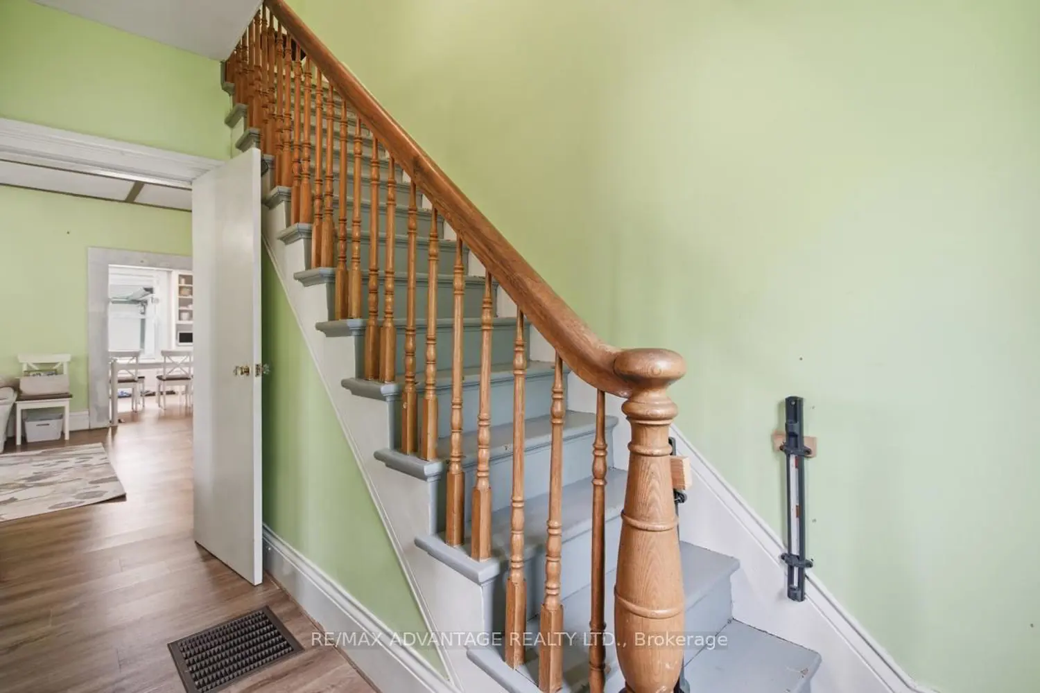 269 Talbot Street photo 3